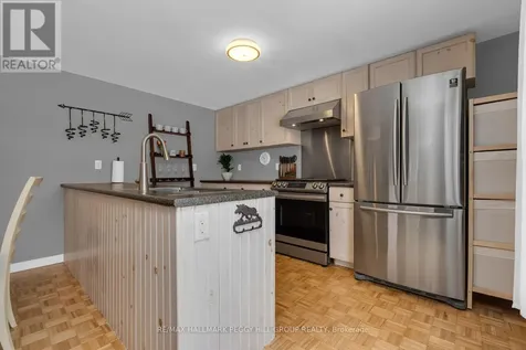 5724 Penetanguishene Road Springwater ON L0L 1P0