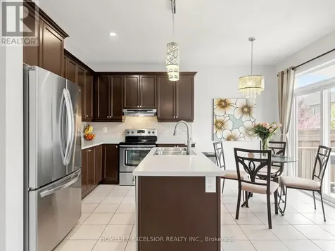 6 Lady Gwillim Avenue East Gwillimbury ON L9N 0A5
