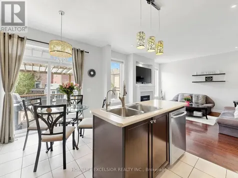 6 Lady Gwillim Avenue East Gwillimbury ON L9N 0A5