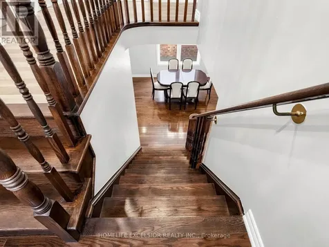6 Lady Gwillim Avenue East Gwillimbury ON L9N 0A5