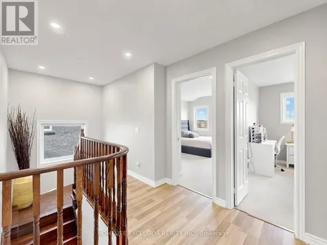 6 Lady Gwillim Avenue East Gwillimbury ON L9N 0A5
