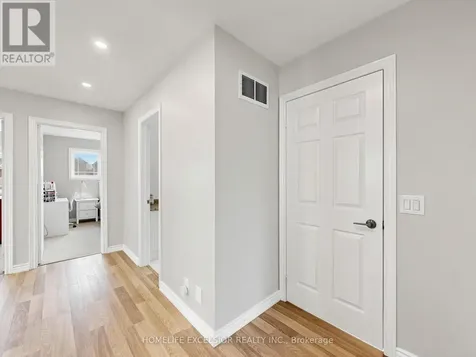 6 Lady Gwillim Avenue East Gwillimbury ON L9N 0A5