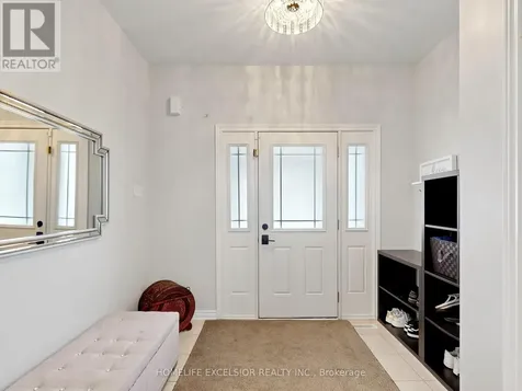 6 Lady Gwillim Avenue East Gwillimbury ON L9N 0A5