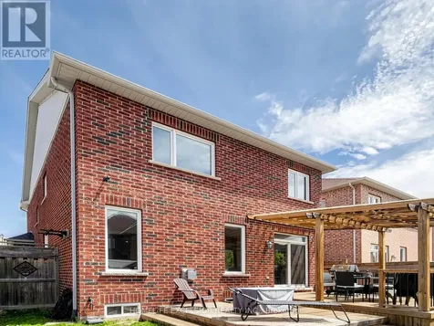 6 Lady Gwillim Avenue East Gwillimbury ON L9N 0A5
