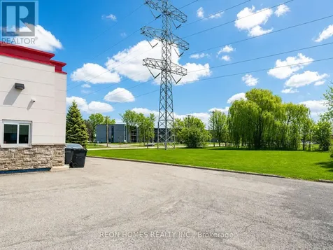 1610 Brookdale Avenue Cornwall ON K6J 4R1