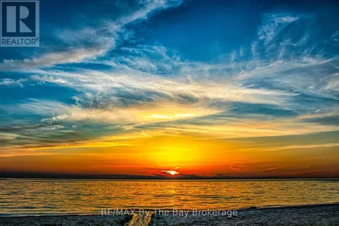 14 Kenora Trail Wasaga Beach ON L9Z 1X7