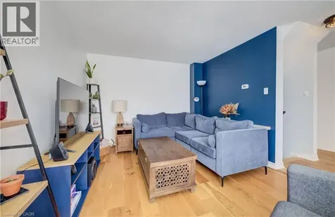60 Elmsdale Drive Kitchener ON N2E 2G4