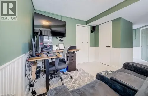 60 Elmsdale Drive Kitchener ON N2E 2G4