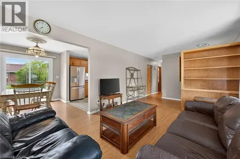 31 Larchwood Drive St. Catharines ON L2T 2H4