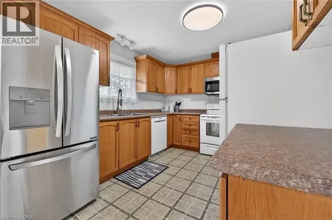 31 Larchwood Drive St. Catharines ON L2T 2H4