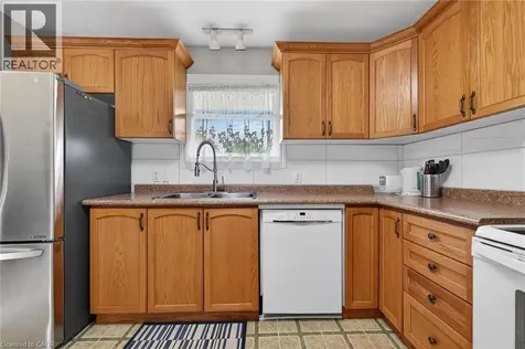 31 Larchwood Drive St. Catharines ON L2T 2H4