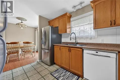 31 Larchwood Drive St. Catharines ON L2T 2H4