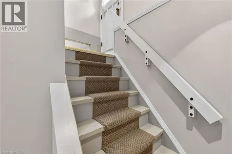31 Larchwood Drive St. Catharines ON L2T 2H4