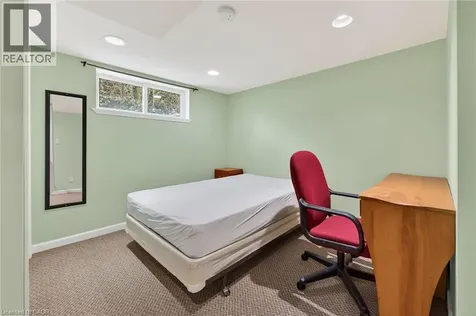 31 Larchwood Drive St. Catharines ON L2T 2H4