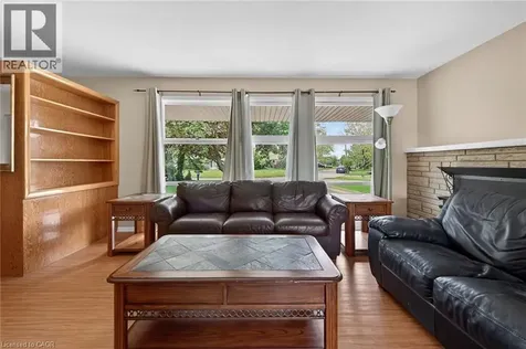 31 Larchwood Drive St. Catharines ON L2T 2H4