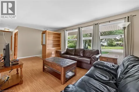 31 Larchwood Drive St. Catharines ON L2T 2H4