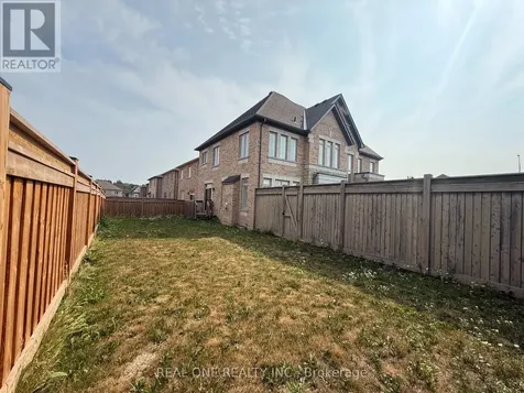 39 Mowder Drive Aurora ON L4G 0V4