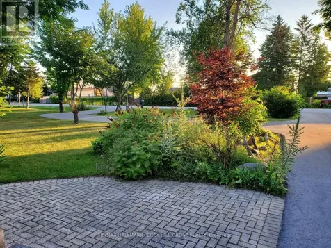 2582 Leonard Street Innisfil ON L9S 3T9