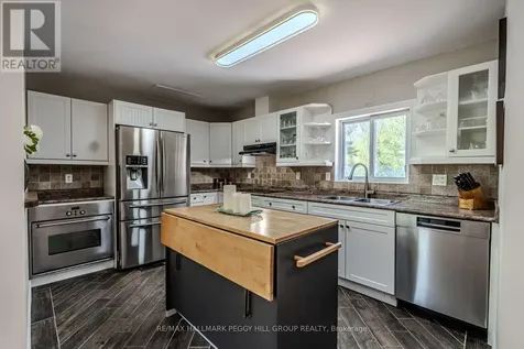 2582 Leonard Street Innisfil ON L9S 3T9