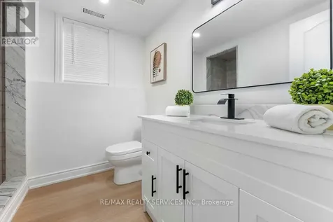254 Old Mosley Street Wasaga Beach ON L9Z 2H8