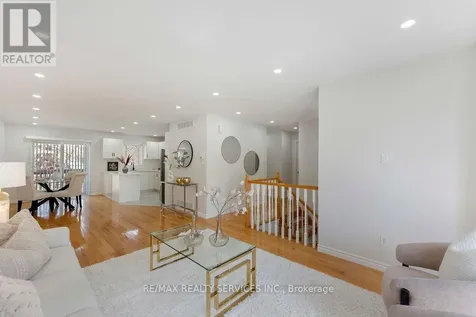 254 Old Mosley Street Wasaga Beach ON L9Z 2H8