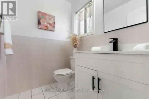 254 Old Mosley Street Wasaga Beach ON L9Z 2H8