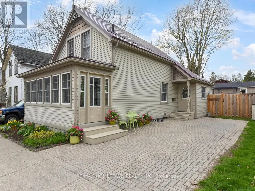 20 Hartley Street Brockville ON K6V 3N3