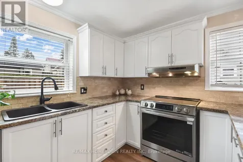 20 Hartley Street Brockville ON K6V 3N3