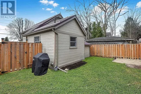 20 Hartley Street Brockville ON K6V 3N3