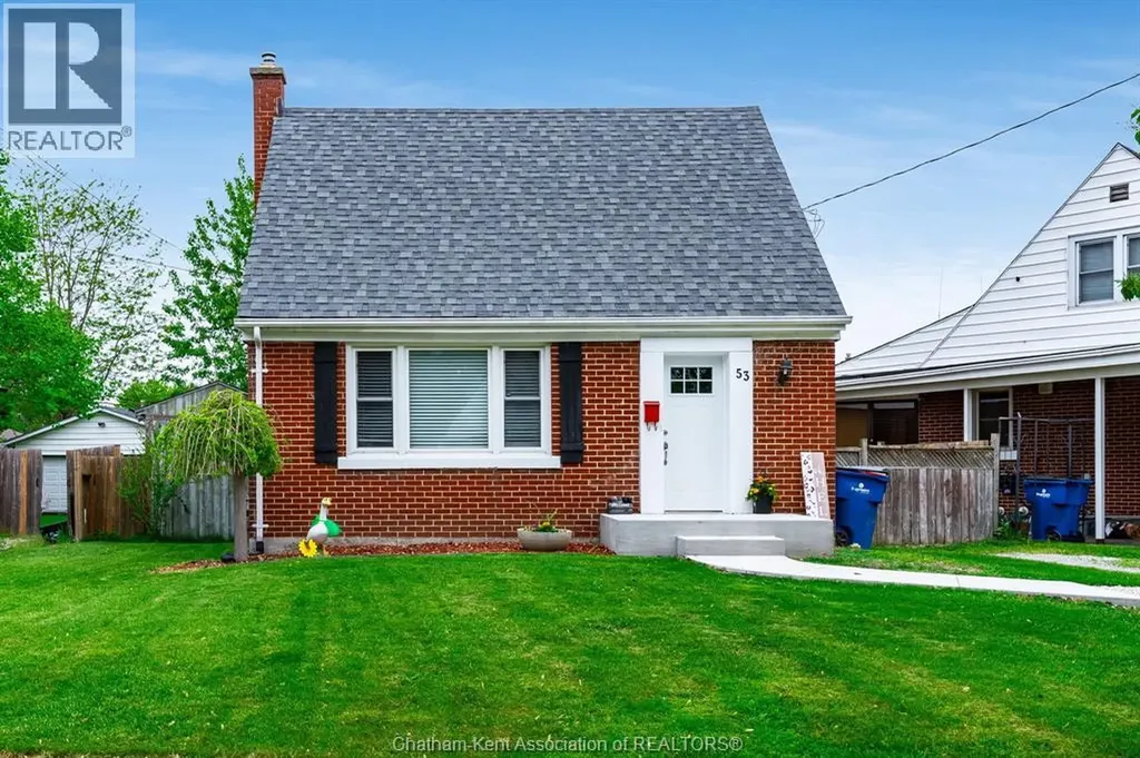 53 Sunnyside Avenue Chatham ON N7M 1Z8