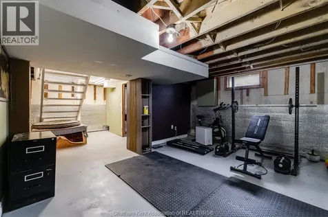 53 Sunnyside Avenue Chatham ON N7M 1Z8