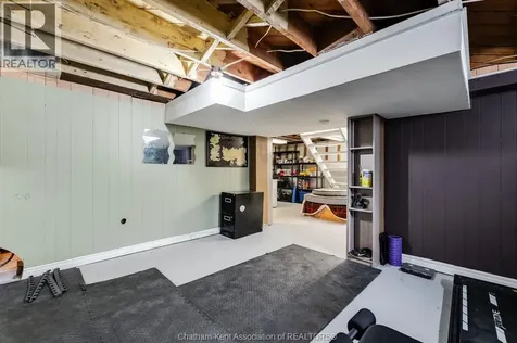 53 Sunnyside Avenue Chatham ON N7M 1Z8