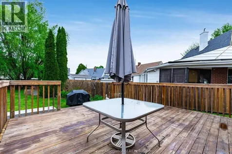 53 Sunnyside Avenue Chatham ON N7M 1Z8
