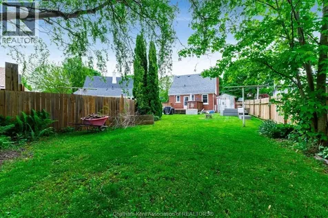 53 Sunnyside Avenue Chatham ON N7M 1Z8