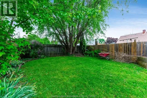 53 Sunnyside Avenue Chatham ON N7M 1Z8