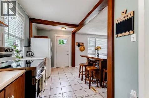 53 Sunnyside Avenue Chatham ON N7M 1Z8