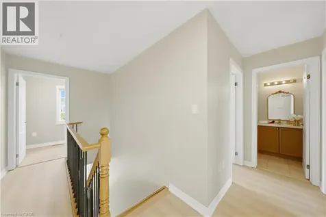 148 Montreal Circle Stoney Creek ON L8E 0C8
