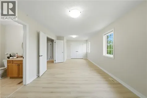 148 Montreal Circle Stoney Creek ON L8E 0C8