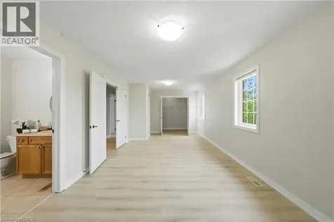 148 Montreal Circle Stoney Creek ON L8E 0C8