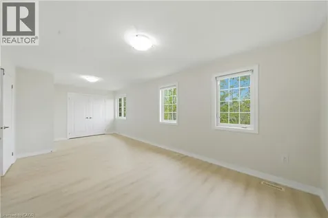 148 Montreal Circle Stoney Creek ON L8E 0C8