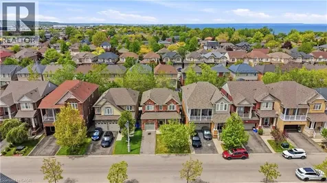 148 Montreal Circle Stoney Creek ON L8E 0C8