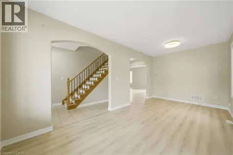 148 Montreal Circle Stoney Creek ON L8E 0C8