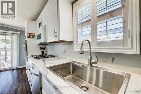 11 Hemlock Cres Crescent Puslinch ON N0B 2J0
