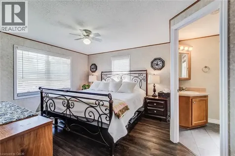 11 Hemlock Cres Crescent Puslinch ON N0B 2J0