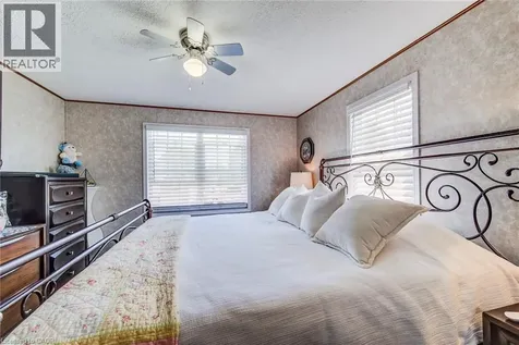 11 Hemlock Cres Crescent Puslinch ON N0B 2J0