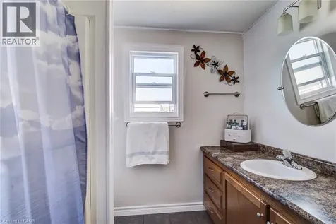 11 Hemlock Cres Crescent Puslinch ON N0B 2J0