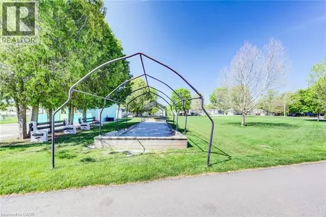11 Hemlock Cres Crescent Puslinch ON N0B 2J0