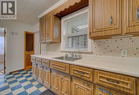 128 Pollock Avenue Cambridge ON N1R 2C3