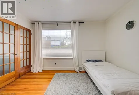 128 Pollock Avenue Cambridge ON N1R 2C3