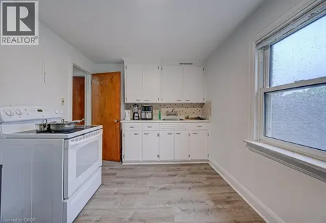 128 Pollock Avenue Cambridge ON N1R 2C3